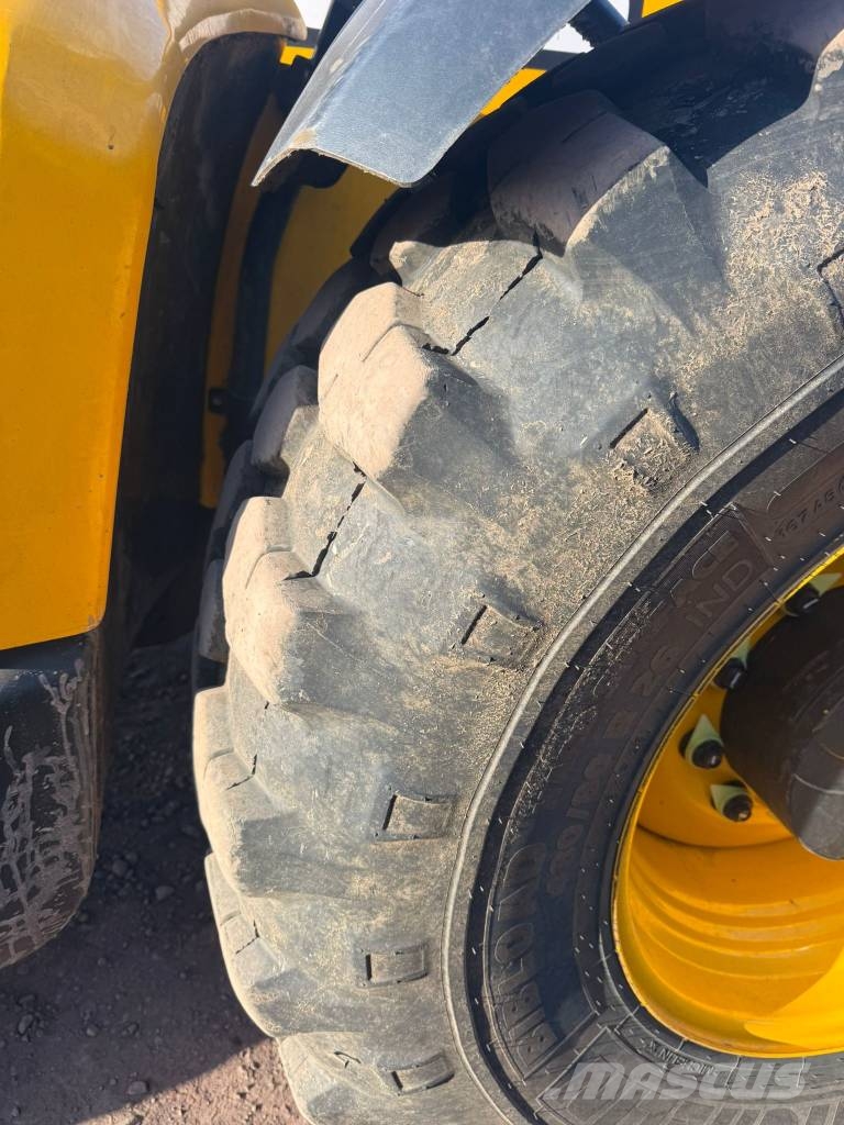 JCB 560-80 Συστήματα τηλεχειρισμού για τη γεωργία
