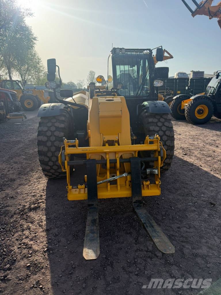 JCB 560-80 Συστήματα τηλεχειρισμού για τη γεωργία