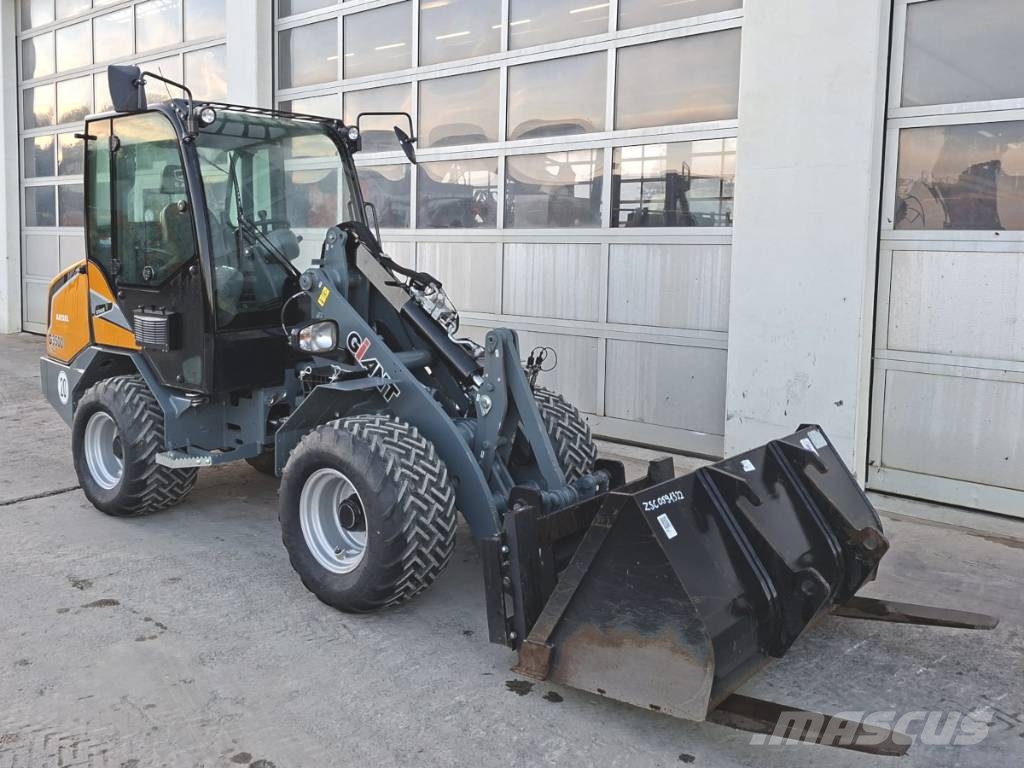GiANT G 3500 X-tra Kompaktlader