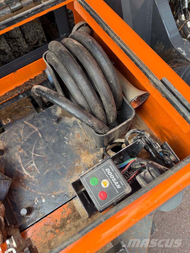 Develon DX 350 LC-7 K Kāpurķēžu ekskavatori
