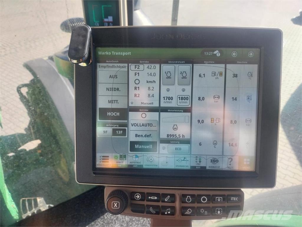 John Deere 8370R E23 الجرارات