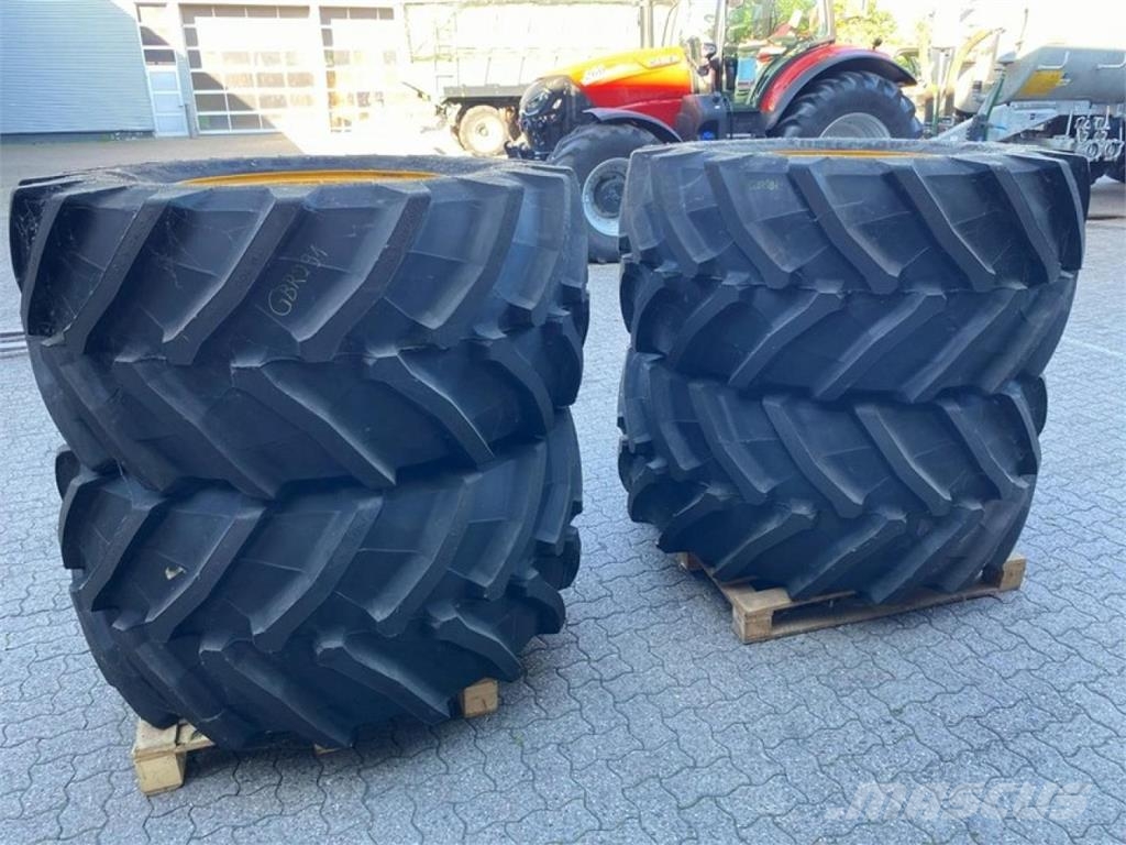 JCB KOMPLETTRÄDER 710/70R30 TRELLEBORG Traktorer