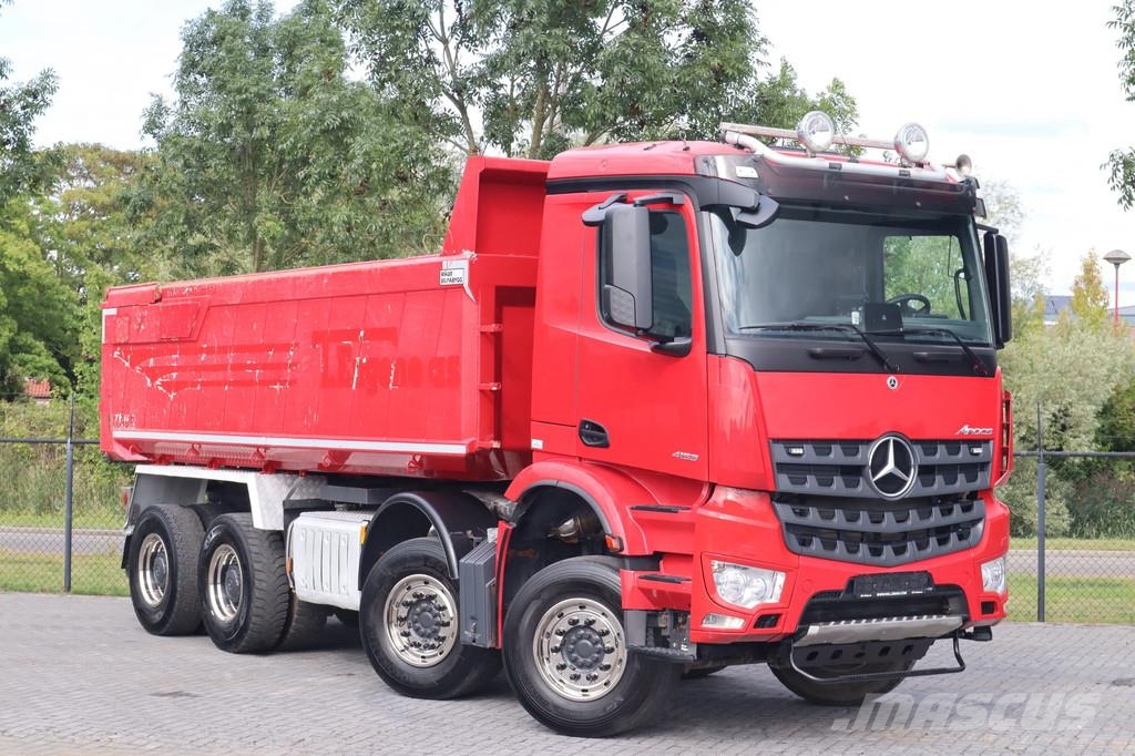 Mercedes-Benz AROCS 4153 | 8X4 | LOW KM!! | RETARDER | FULL STEE شاحنات قلابة