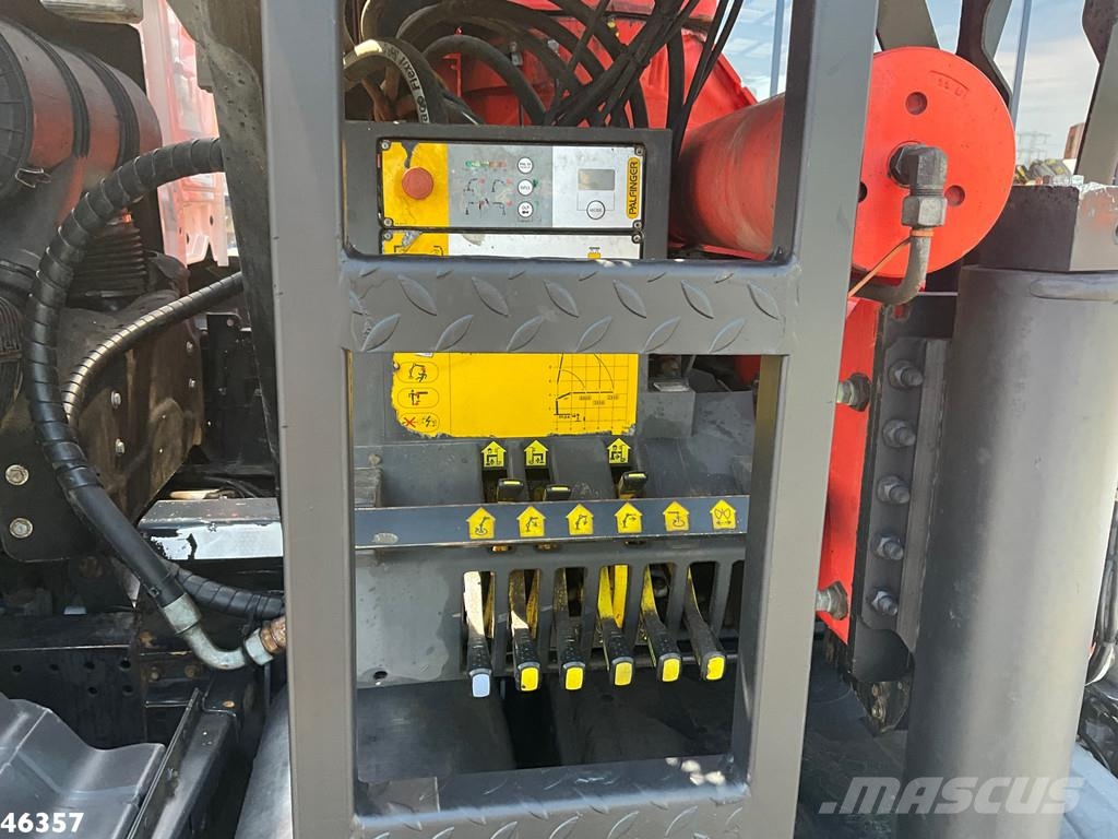 MAN TGS 32.440 8x4 Palfinger 24 Tonmeter laadkraan Camion cu carlig de ridicare