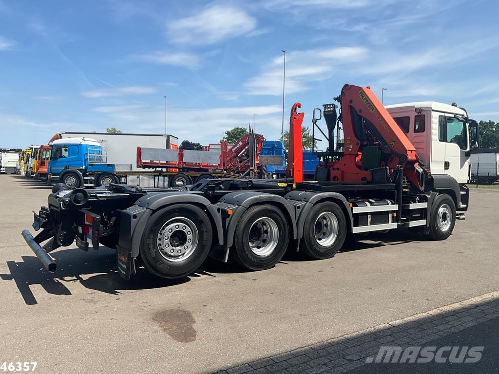 MAN TGS 32.440 8x4 Palfinger 24 Tonmeter laadkraan Camion cu carlig de ridicare