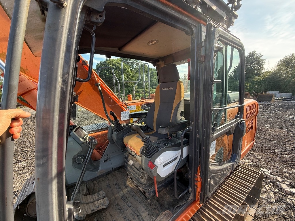 Doosan DX 180 LC-3 Excavadoras sobre orugas