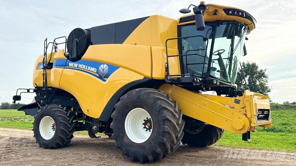 New Holland CX8.90 Varifeed 28 ft Derliaus nuėmimo kombainai
