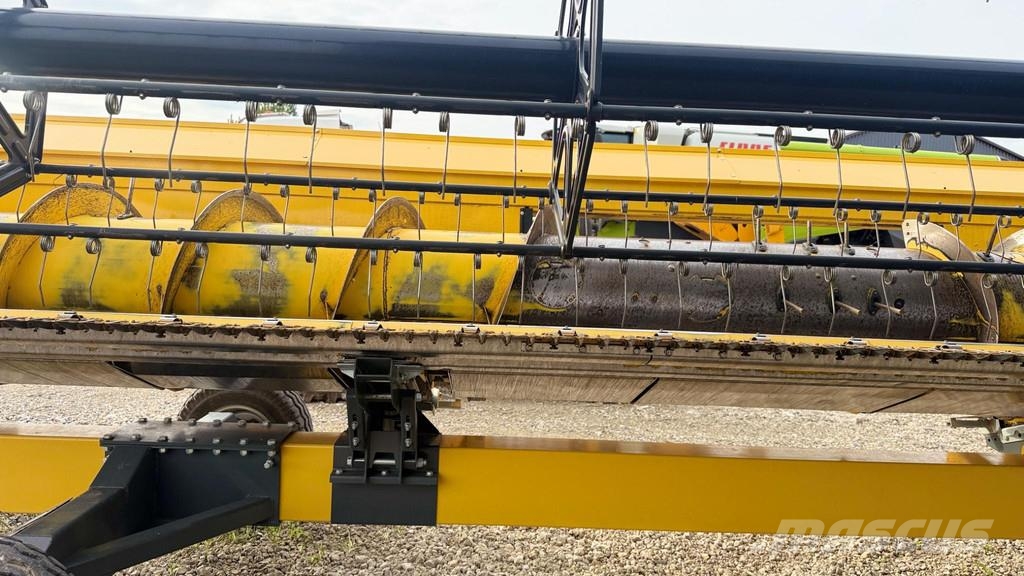 New Holland CX8.90 Varifeed 28 ft Derliaus nuėmimo kombainai