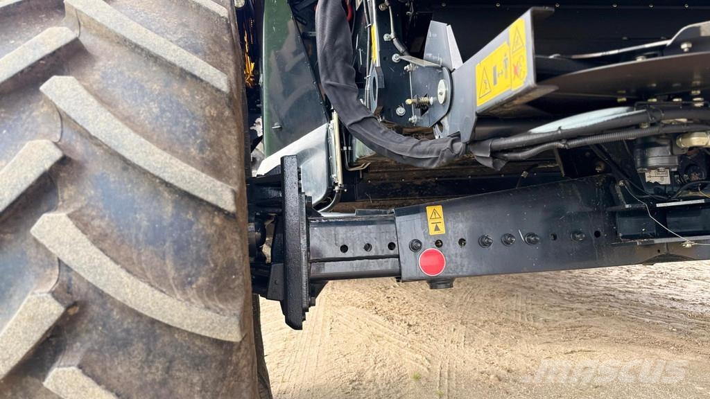 New Holland CX8.90 Varifeed 28 ft Derliaus nuėmimo kombainai