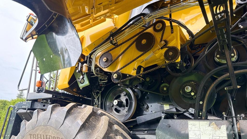 New Holland CX8.90 Varifeed 28 ft Derliaus nuėmimo kombainai