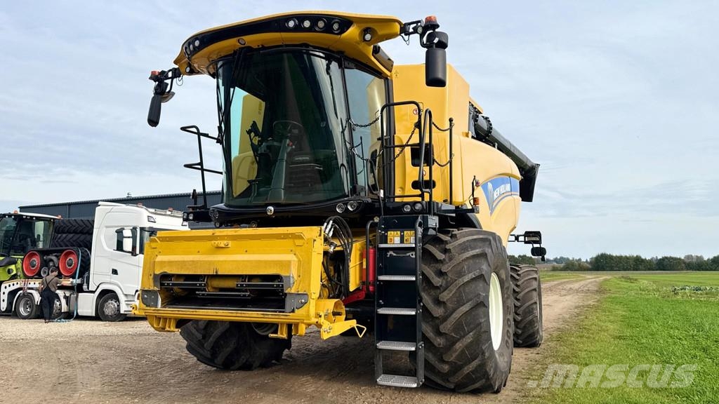 New Holland CX8.90 Varifeed 28 ft Derliaus nuėmimo kombainai