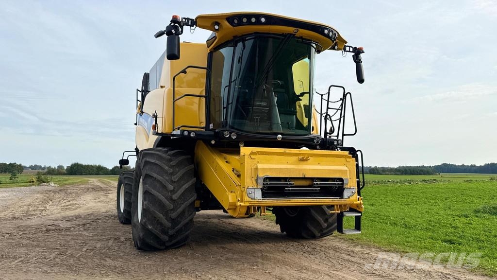 New Holland CX8.90 Varifeed 28 ft Derliaus nuėmimo kombainai