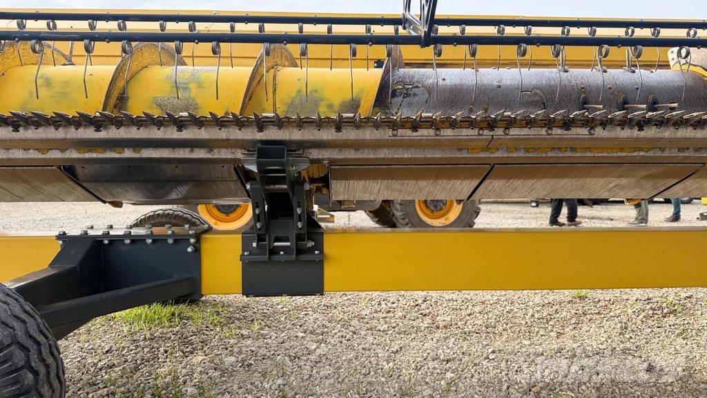 New Holland CX8.90 Varifeed 28 ft Derliaus nuėmimo kombainai