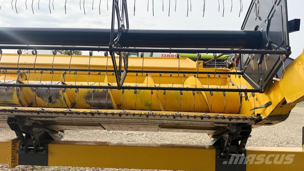 New Holland CX8.90 Varifeed 28 ft Derliaus nuėmimo kombainai