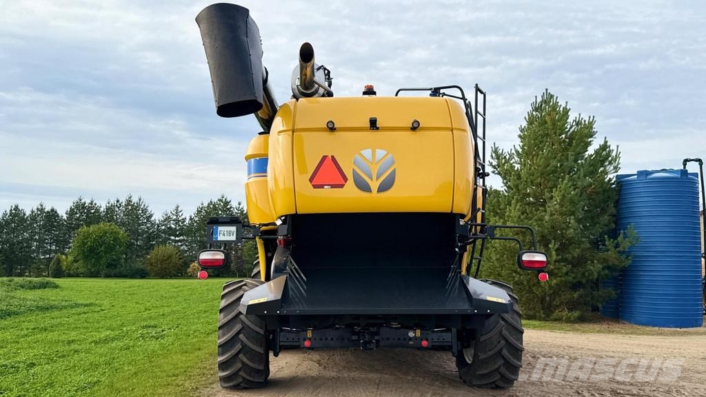 New Holland CX8.90 Varifeed 28 ft Derliaus nuėmimo kombainai
