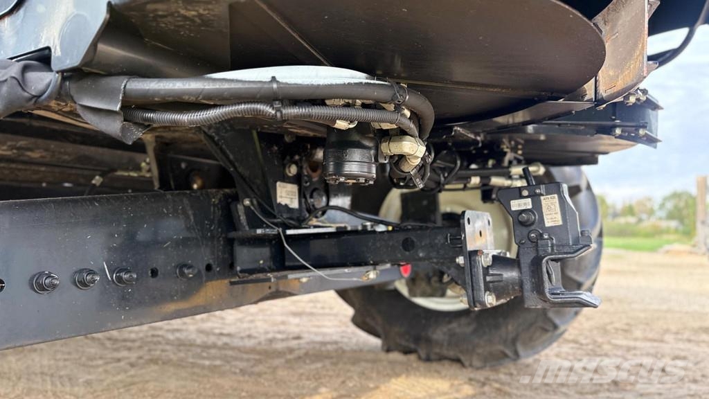 New Holland CX8.90 Varifeed 28 ft Derliaus nuėmimo kombainai