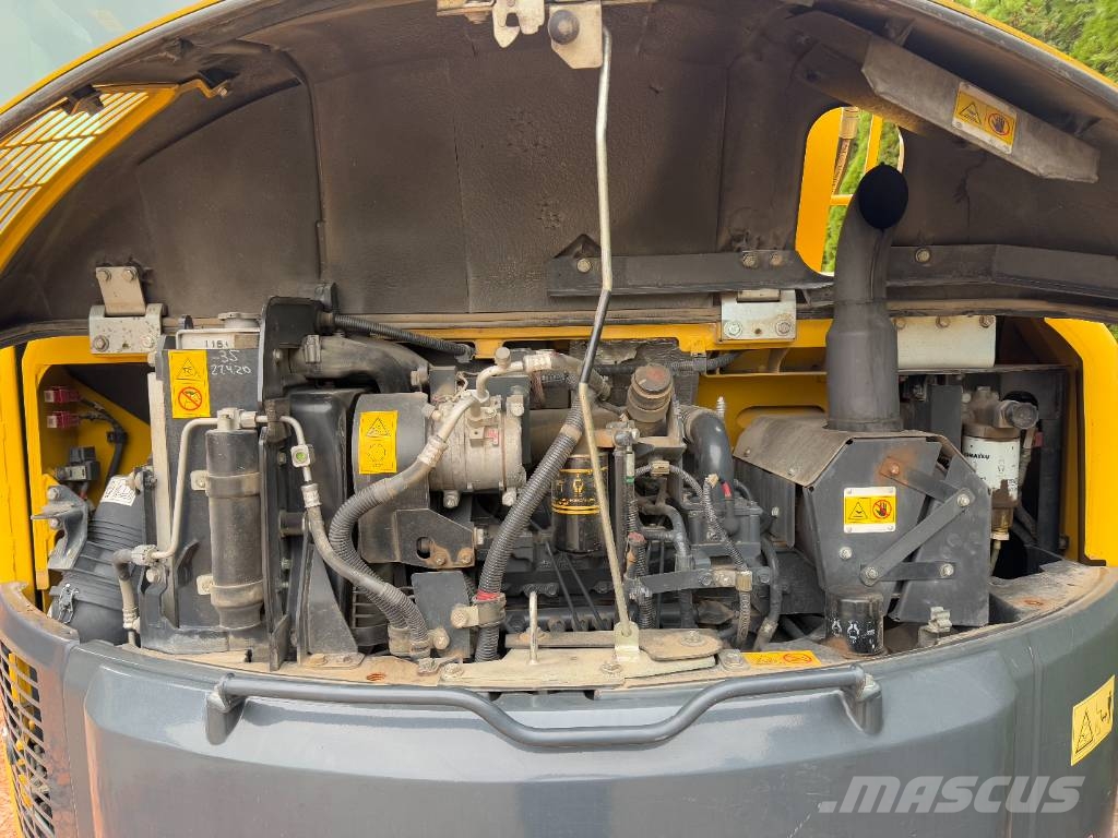 Komatsu PW 98 MR-8 Колісні екскаватори
