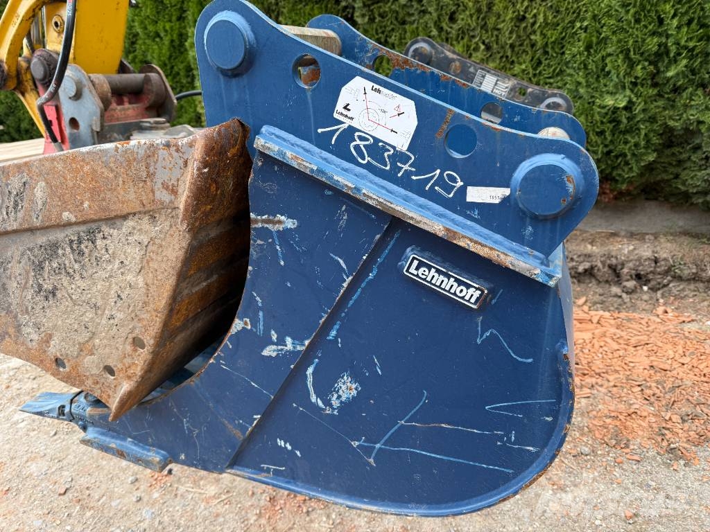 Komatsu PW 98 MR-8 Колісні екскаватори