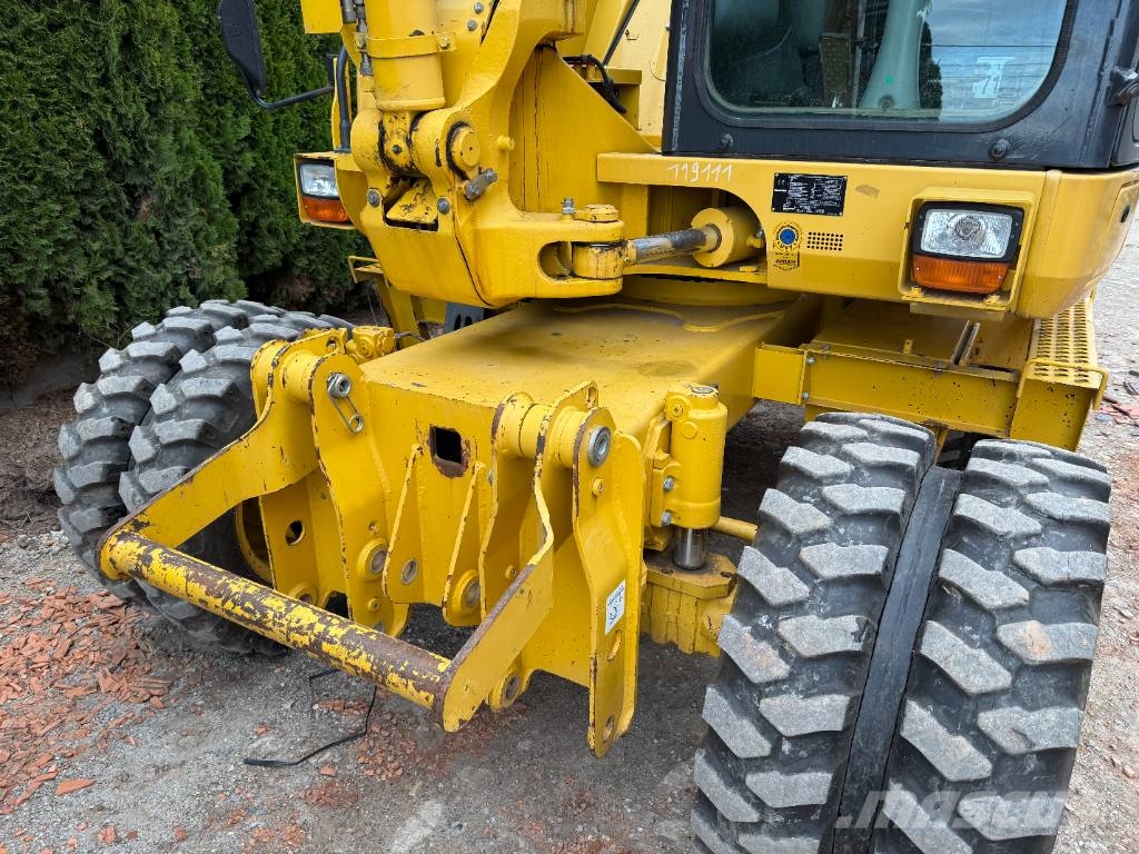 Komatsu PW 98 MR-8 Колісні екскаватори