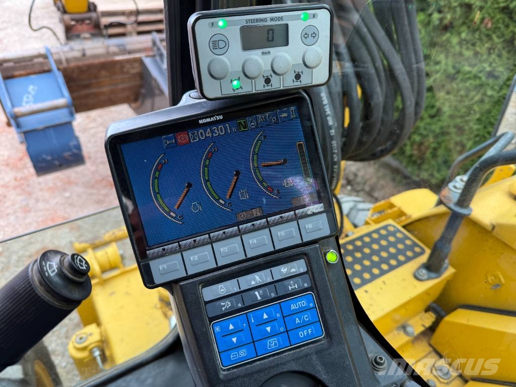 Komatsu PW 98 MR-8 Колісні екскаватори