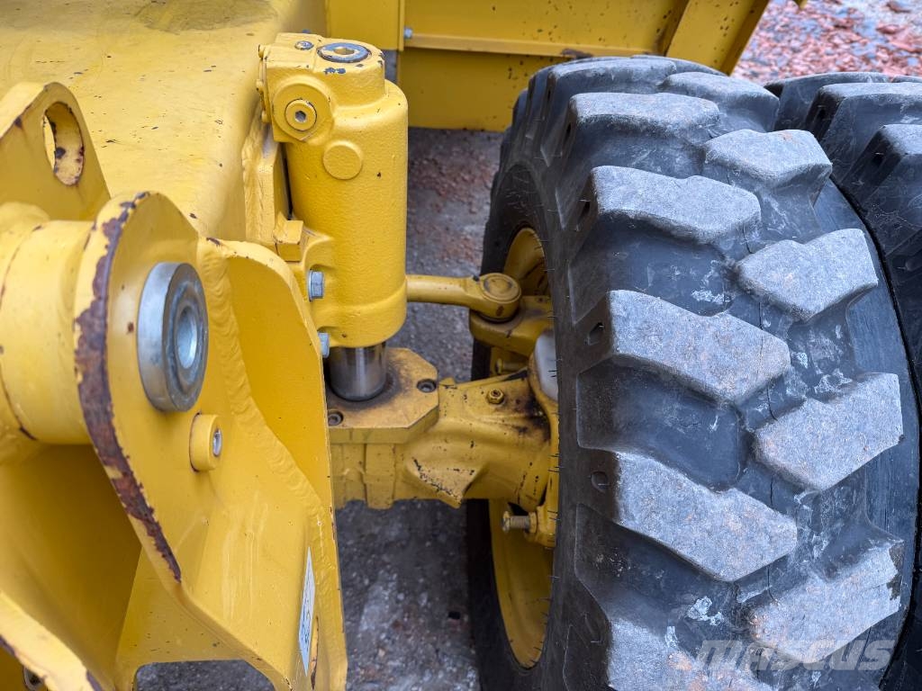 Komatsu PW 98 MR-8 Колісні екскаватори