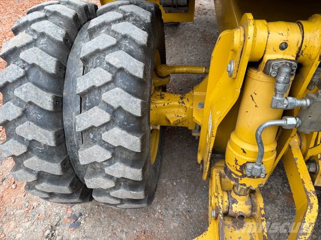 Komatsu PW 98 MR-8 Колісні екскаватори