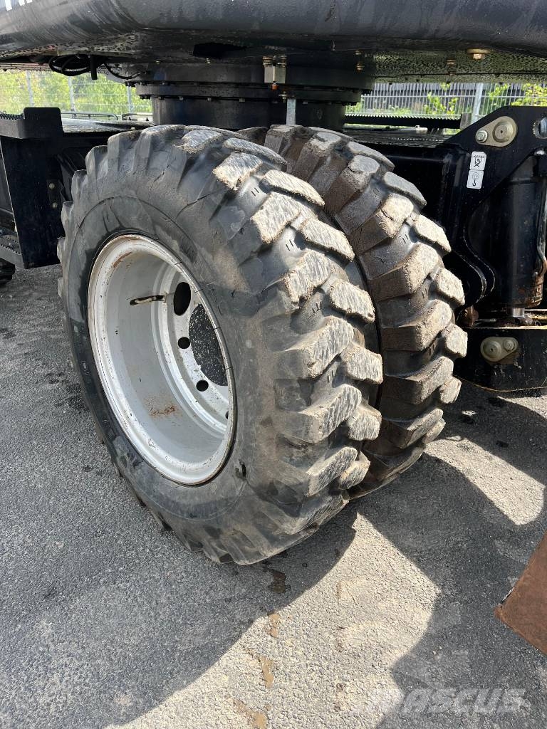 Schaeff TW 110 Lastik tekerli ekskavatörler
