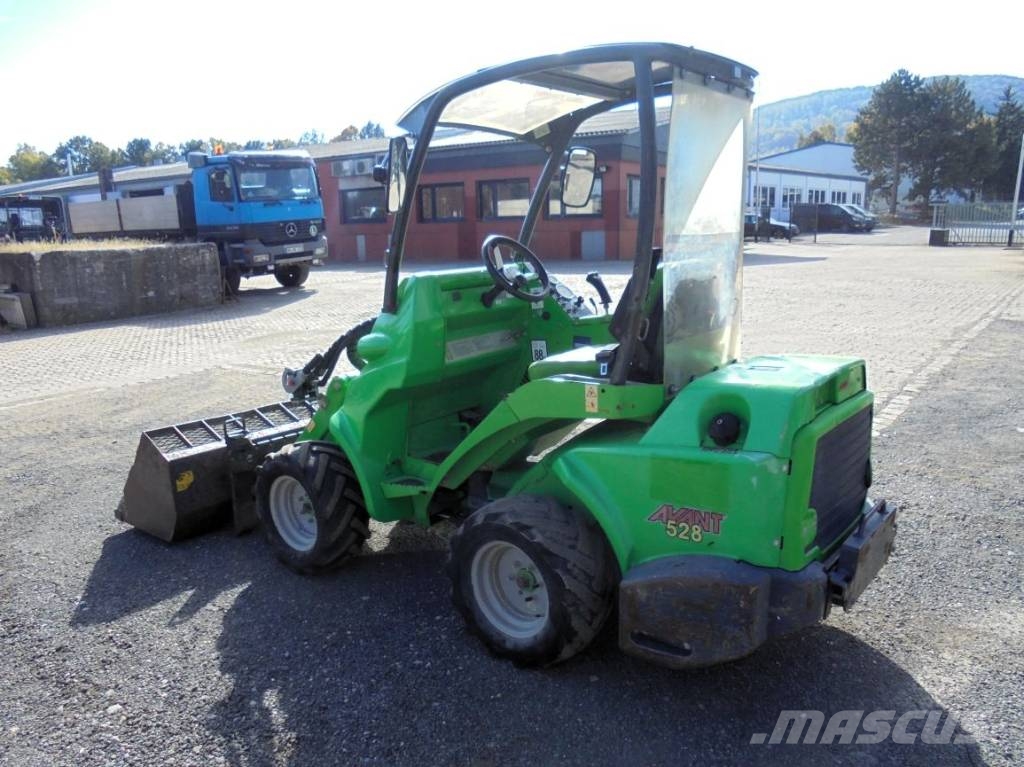 Avant 528 Tele Minilader