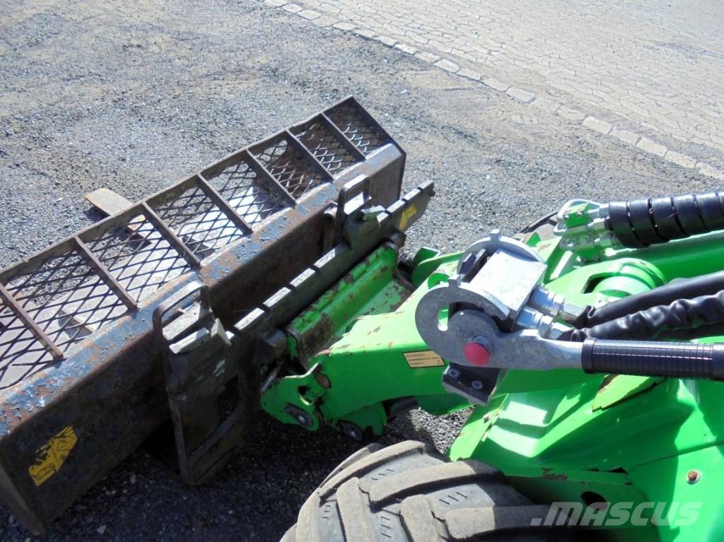 Avant 528 Tele Minilader