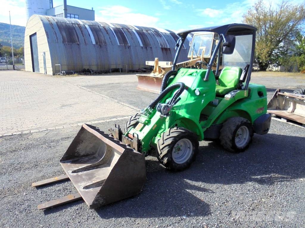 Avant 528 Tele Minilader