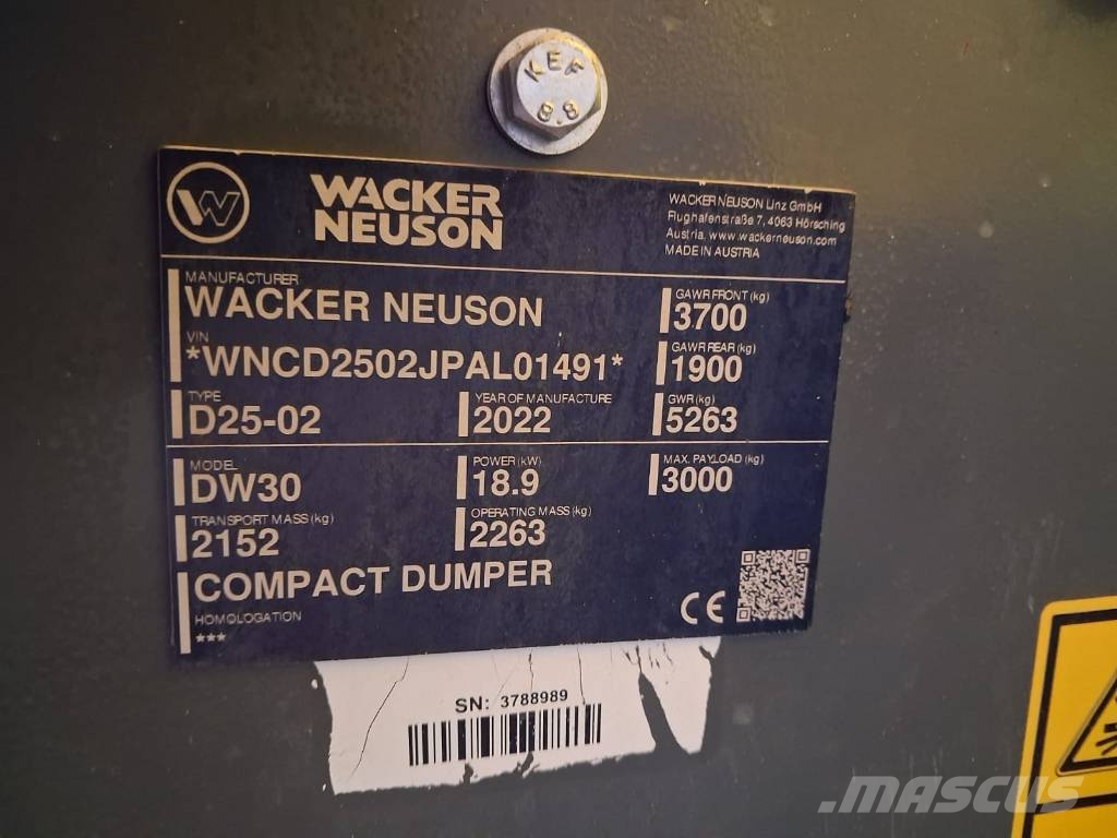 Neuson wacker dumper ساحبات مفصلية