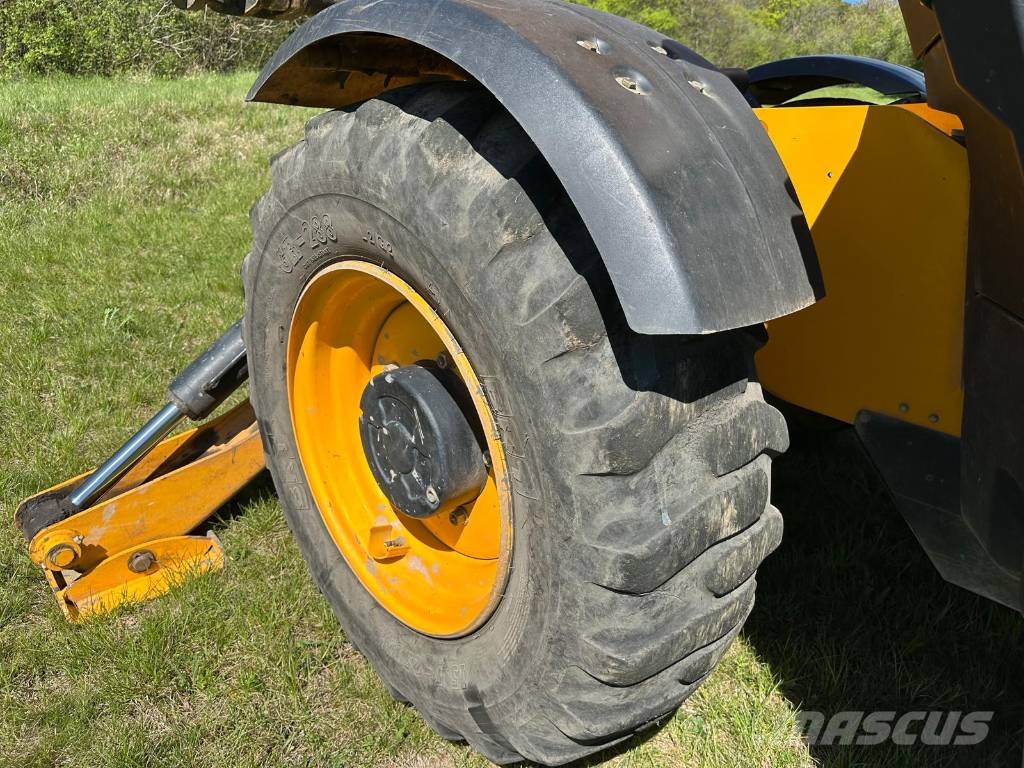 JCB 540-140 HIVIZ 540-140 Carretillas telescópicas