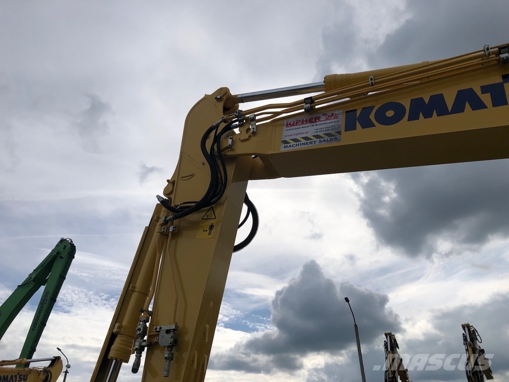 Komatsu PC210LC-11 حفارات زحافة