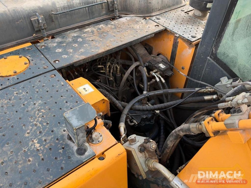 Hyundai HX300 NL Machine - Working condition Pelle spéciale