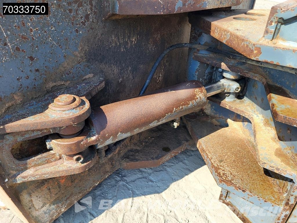 JST S80 Tiltbucket Diger