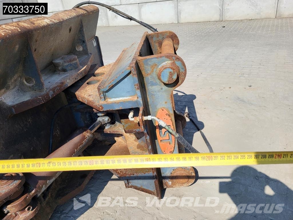 JST S80 Tiltbucket Diger