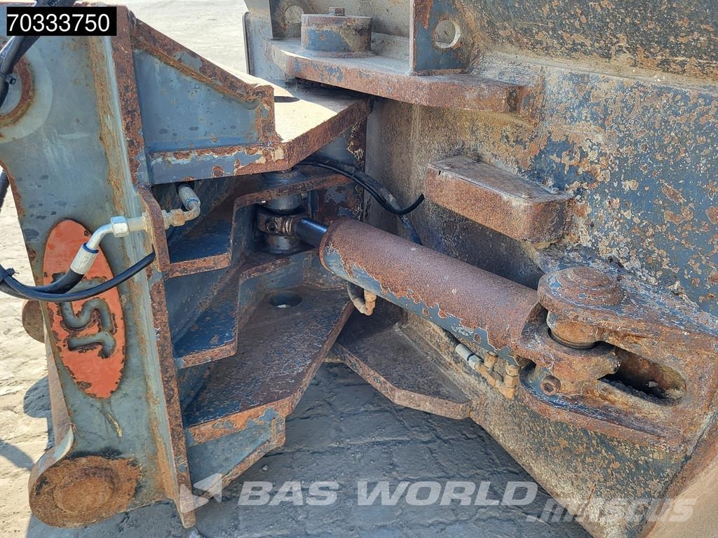 JST S80 Tiltbucket Diger