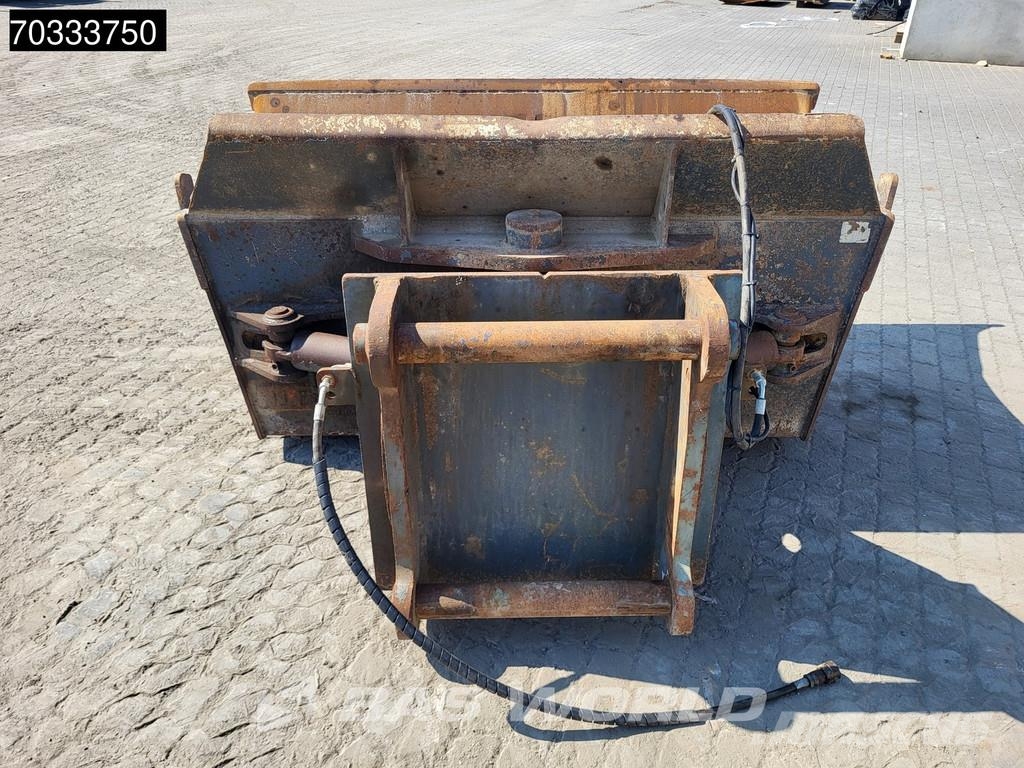 JST S80 Tiltbucket Diger