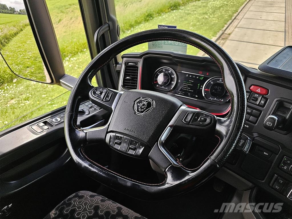 Scania R580 6X2*4 WB4750 PTO V8 Camiones con chasís y cabina