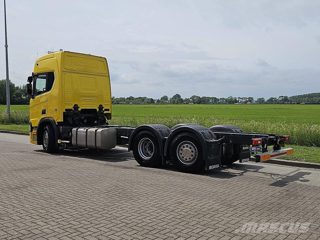 Scania R580 6X2*4 WB4750 PTO V8 Camiones con chasís y cabina