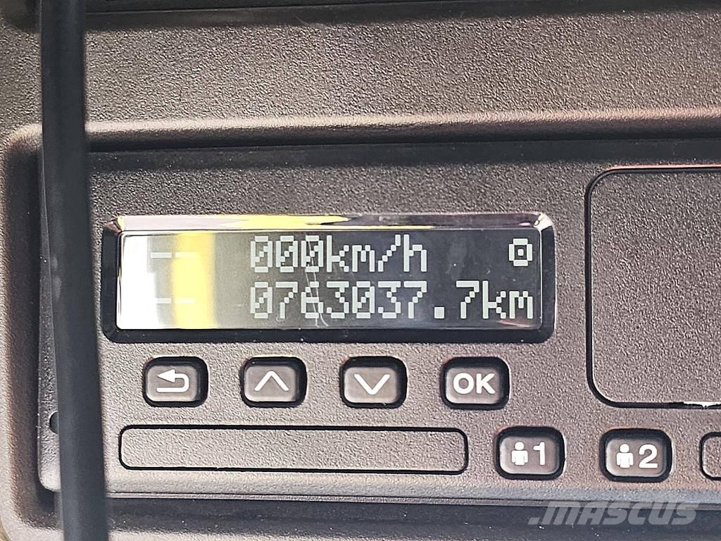 Scania R580 6X2*4 WB4750 PTO V8 Camiones con chasís y cabina