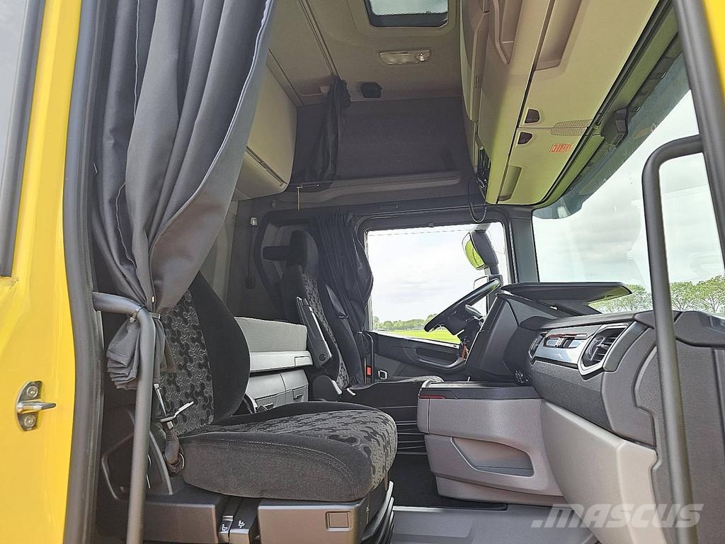 Scania R580 6X2*4 WB4750 PTO V8 Camiones con chasís y cabina