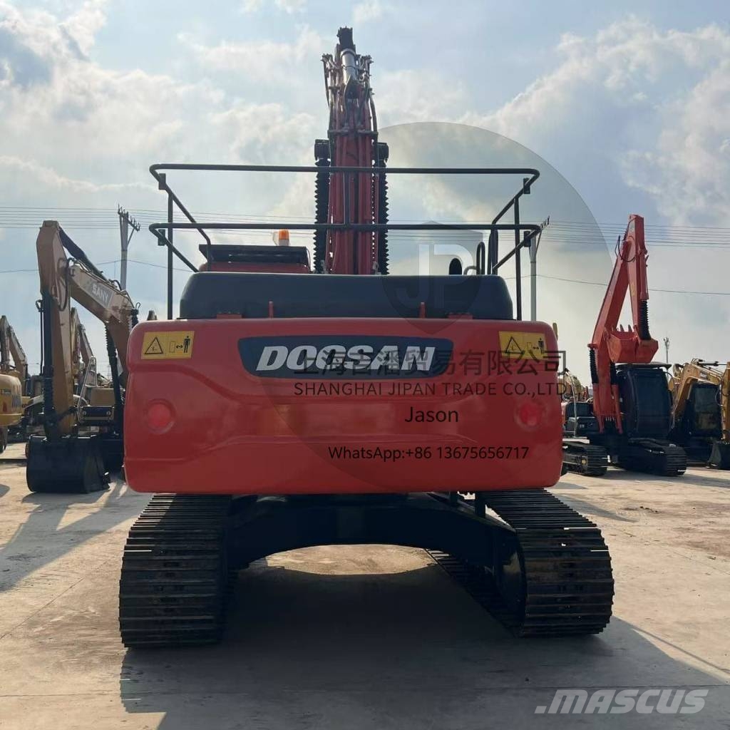 Doosan DX 300 Raupenbagger