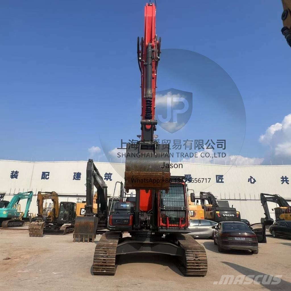 Doosan DX 300 Raupenbagger