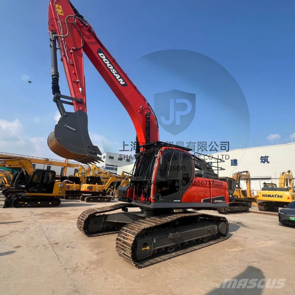 Doosan DX 300 Raupenbagger