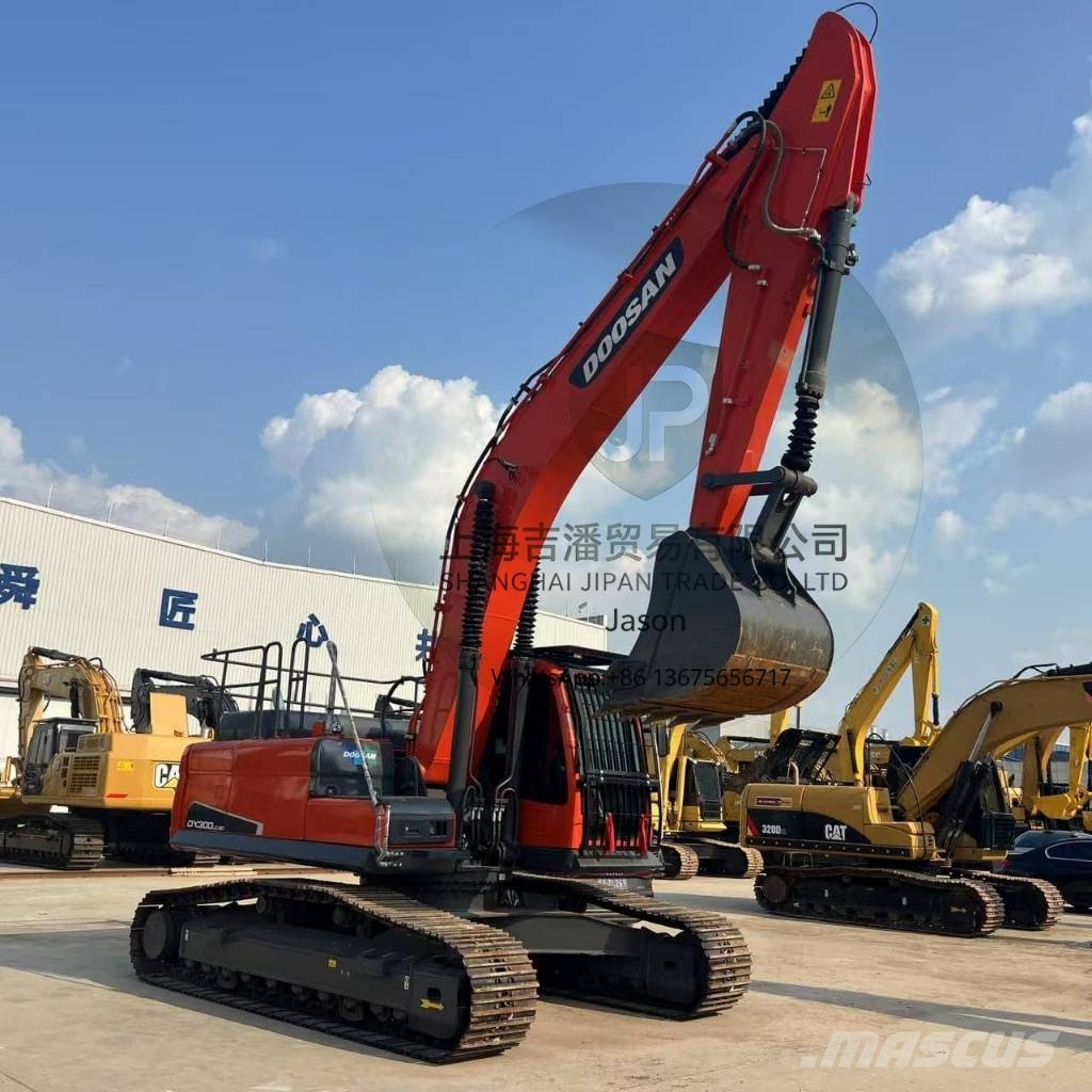 Doosan DX 300 Raupenbagger