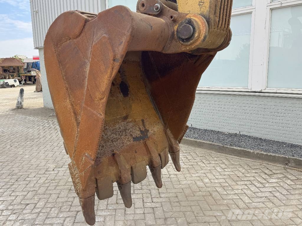CAT 336 D L Bandgrävare