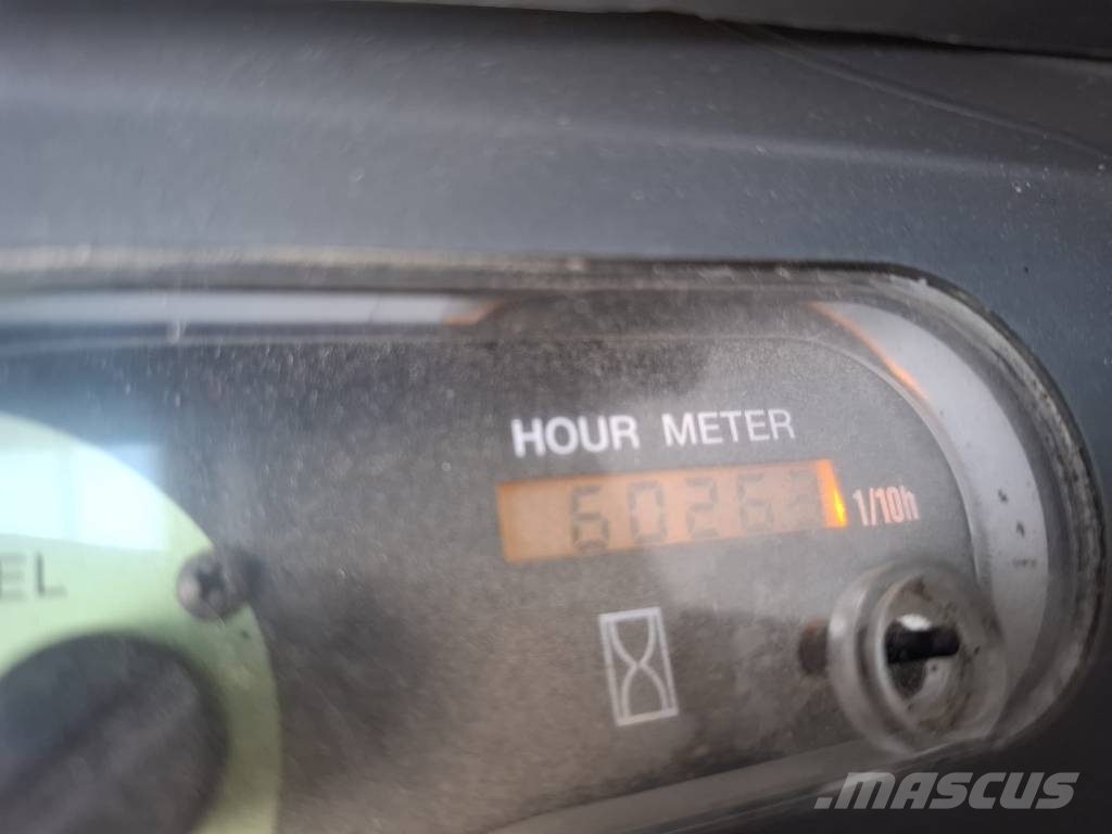Yanmar Vio 80 U حفارات وسط 7 طن - 12 طن