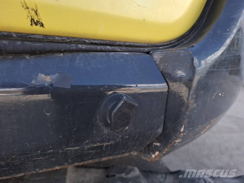 Yanmar Vio 80 U حفارات وسط 7 طن - 12 طن