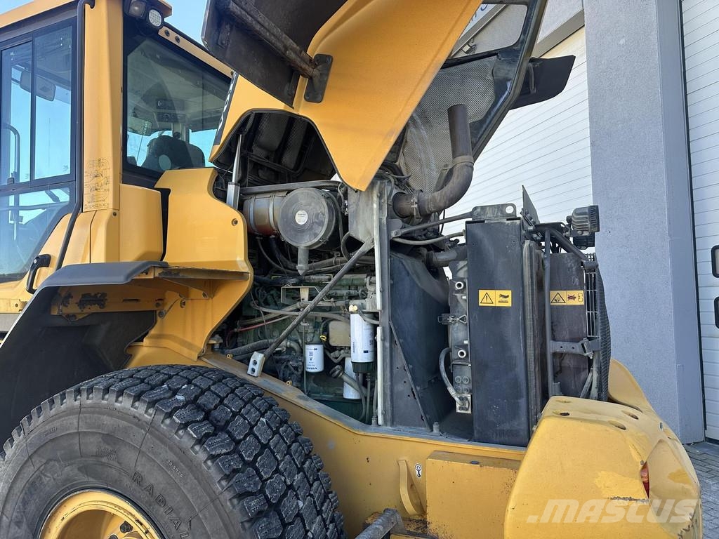 Volvo L60G Gumikerekes homlokrakodók